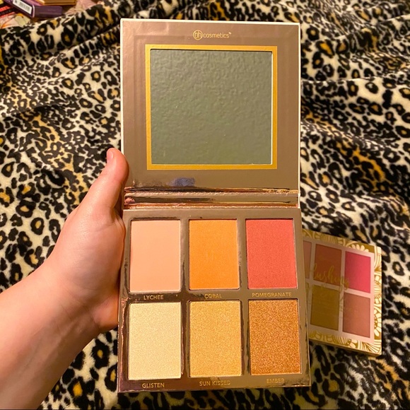 BH COSMETICS "Blushing in Bali" Palette - Picture 1 of 3